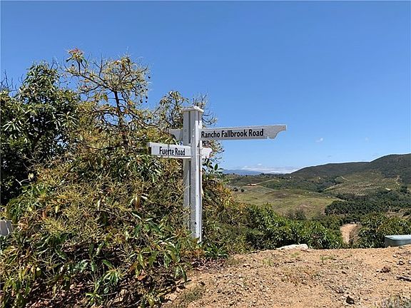 4th image of 1 Rancho Fallbrook Rd