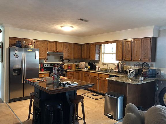4th image of 2914 W Woodbine Dr