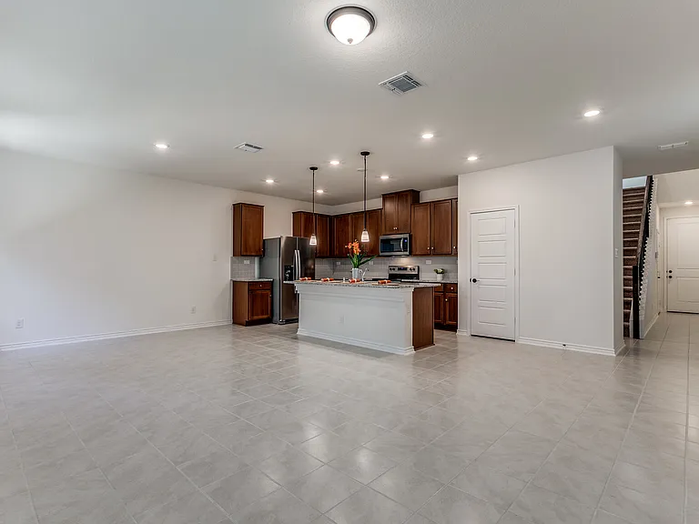 14839 Vance Jackson Rd #304 — Photo 10