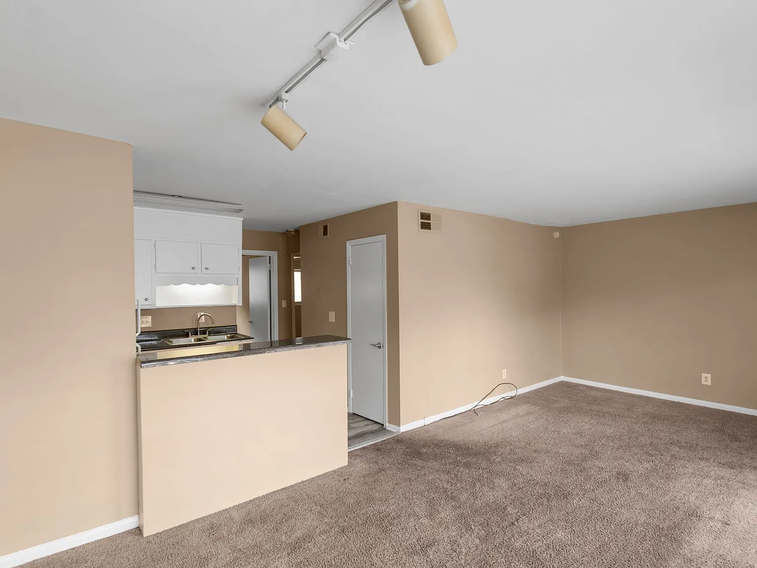 Cliff Place — Photo 4