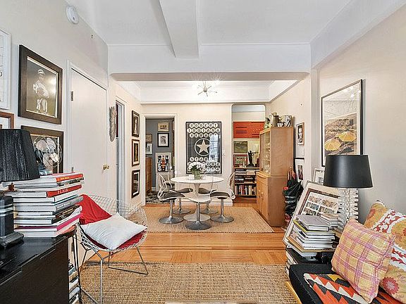 4th image of 110 E 87th St APT 12C