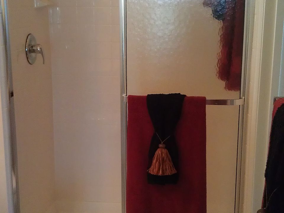 2nd image of 44762 Locust Ridge Ct APT T2
