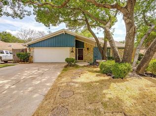 816 Glen View Dr, Irving, TX 75061