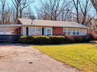 512 Sinclair St, Fairdale, KY 40118