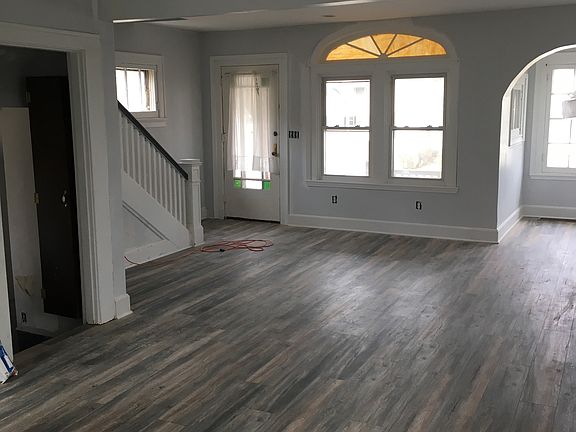 3rd image of 1721 Waltham Ave