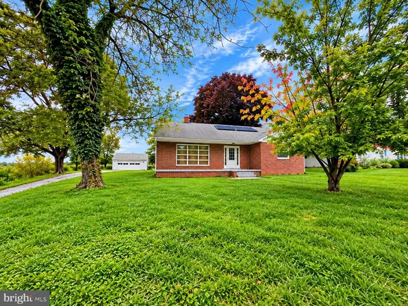 506 S New Middletown Rd, Media, PA 19063