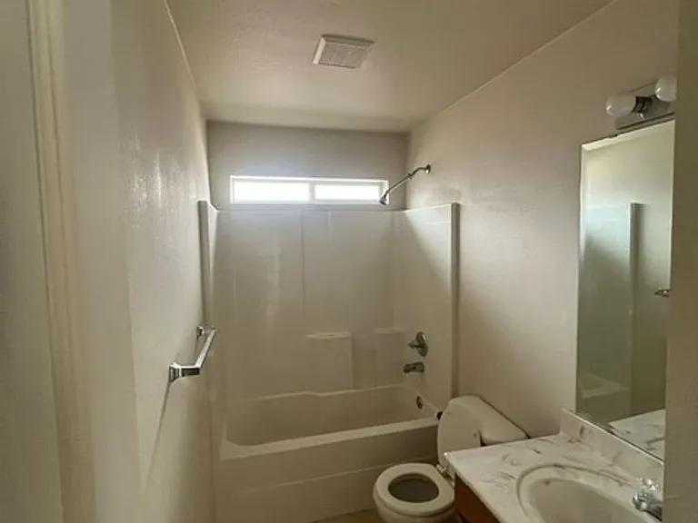 407 Brittney Way — Photo 2