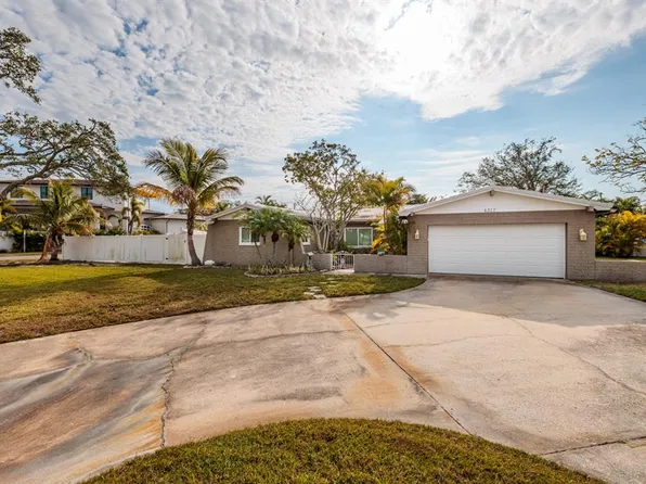 4317 Overlook Dr NE, Saint Petersburg, FL 33703