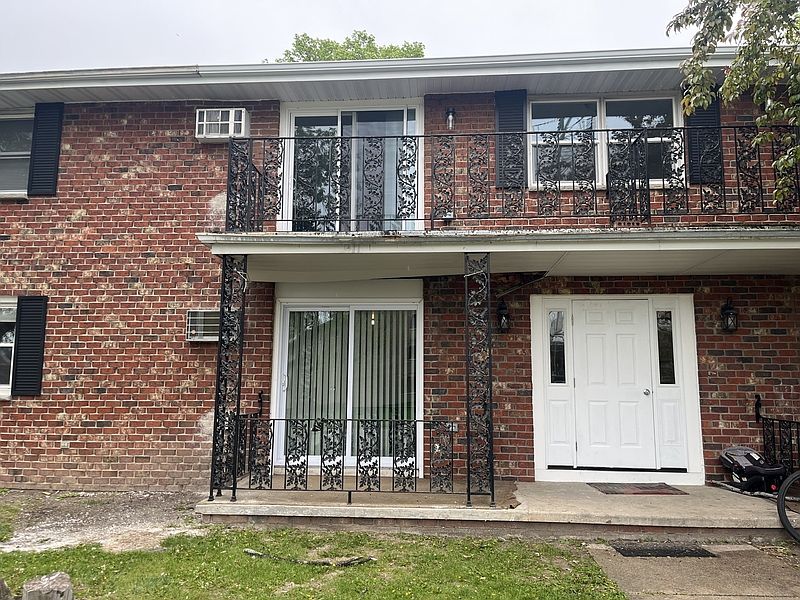 1st image of 545 Spinnaker Ln #C