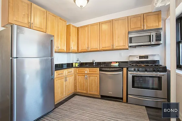 Sold by Bond New York | media 10