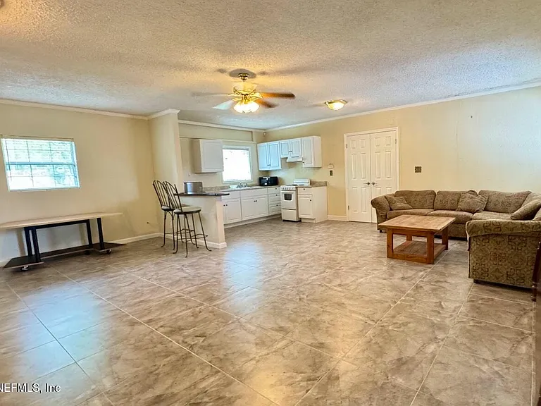 5557 Floral Ave — Photo 5