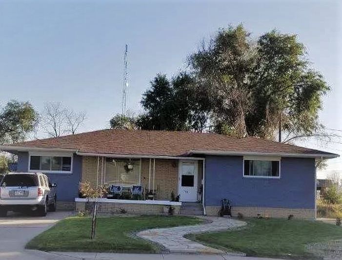 1st image of 108 E Parkway Dr