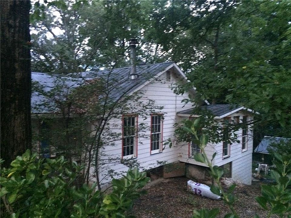 2nd image of 2468 Edwards Dr NW