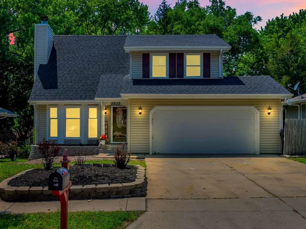 3835 SW Cambridge Ave, Topeka, KS 66610