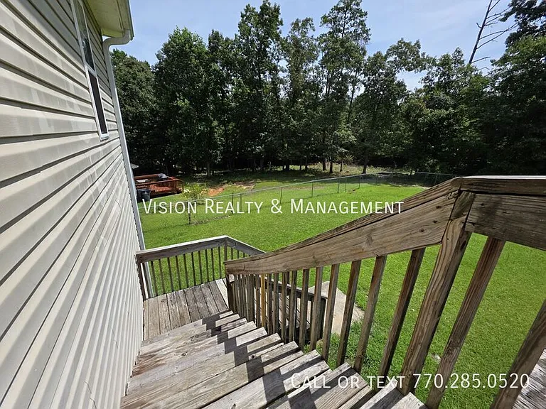 258 Lambert Overlook Cir — Photo 19
