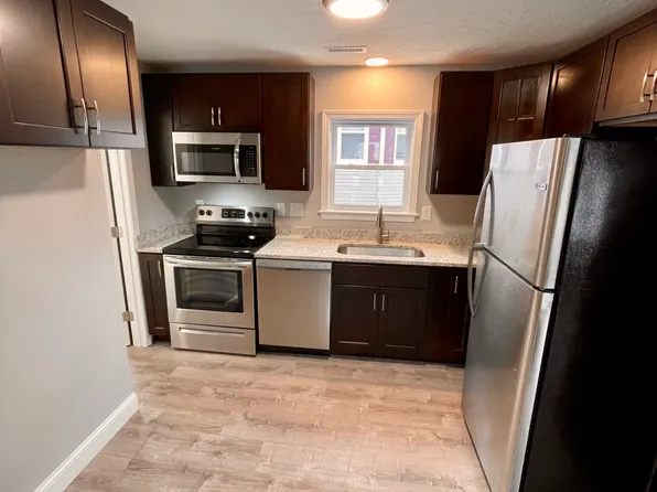 40 Houghton St #2, Worcester, MA 01604