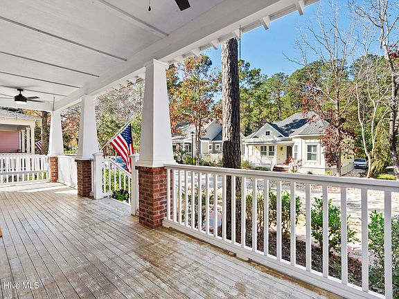 5th image of 517 Sylvan Street