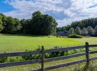 251 Sugar Ln, Pawlet, VT 05761