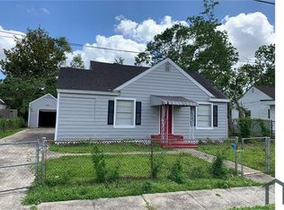 1335 Pipkin St, Beaumont, TX 77705