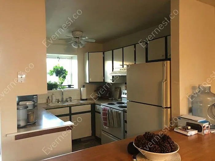 1924 Ross Ct #A — Photo 3