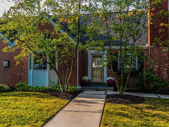2nd image of 6987 Grace Ave