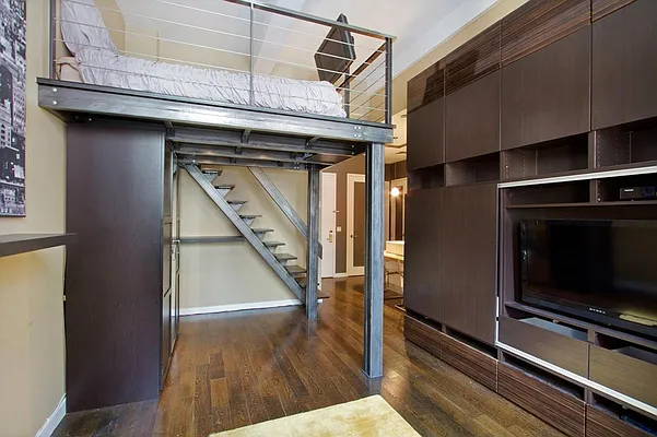 Rented by Corcoran | media 21