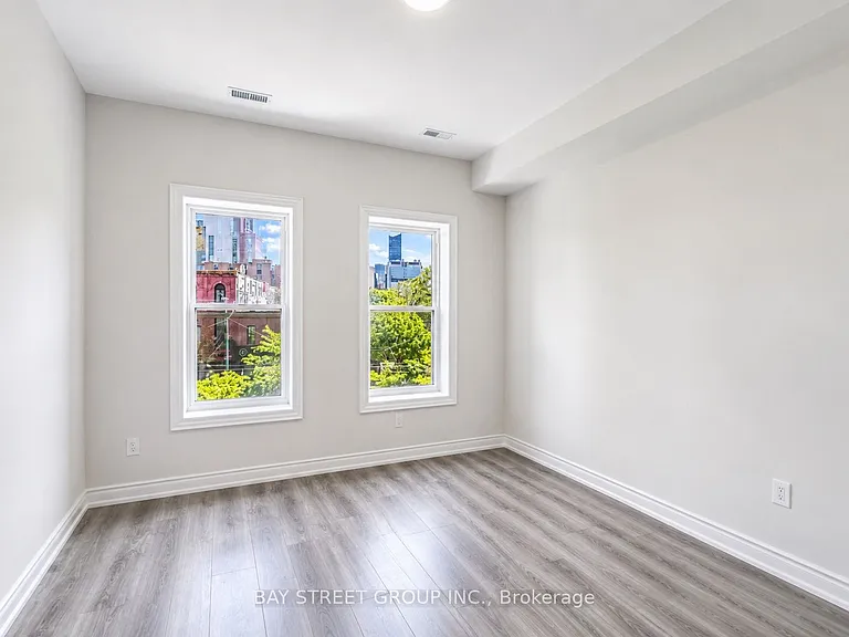 442 Spadina Ave #B — Photo 4