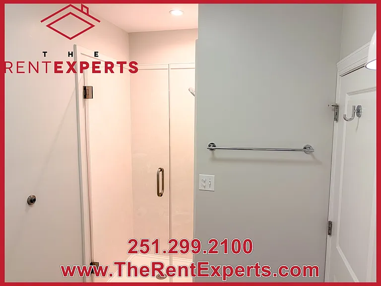360 Dauphin St — Photo 18