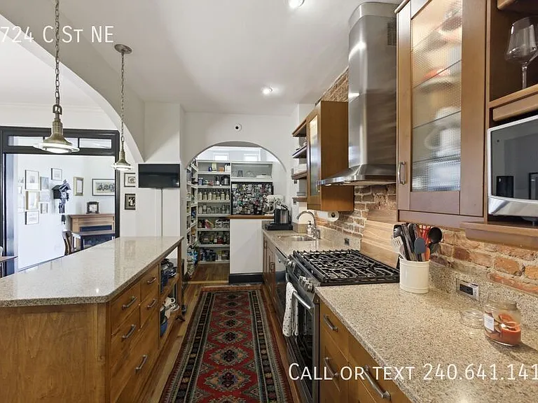 1724 C St NE — Photo 10