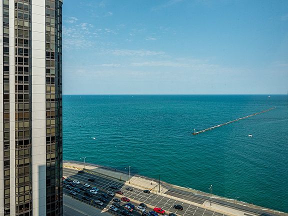 3rd image of 900 N Lake Shore Dr APT 2105