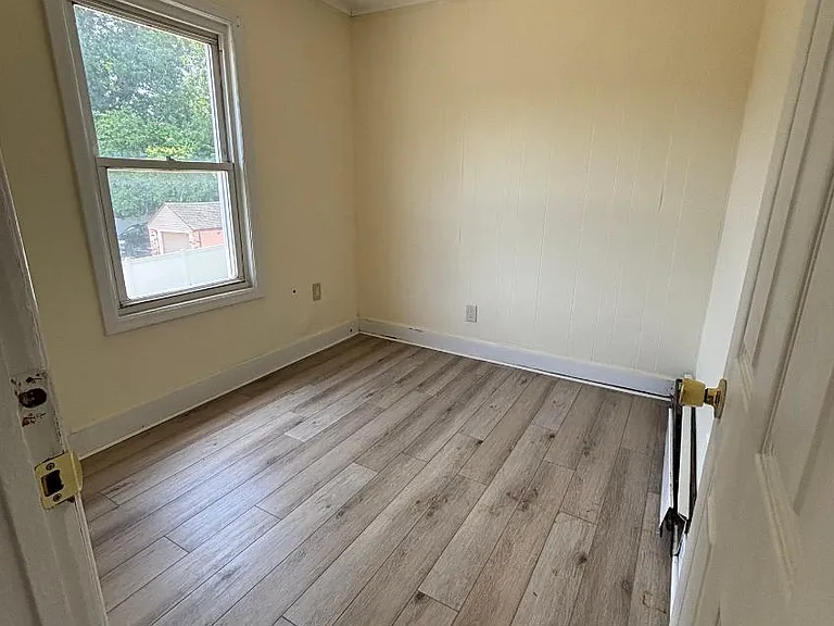 154 West St — Photo 10