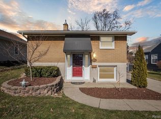 3306 Starr Rd, Royal Oak, MI 48073