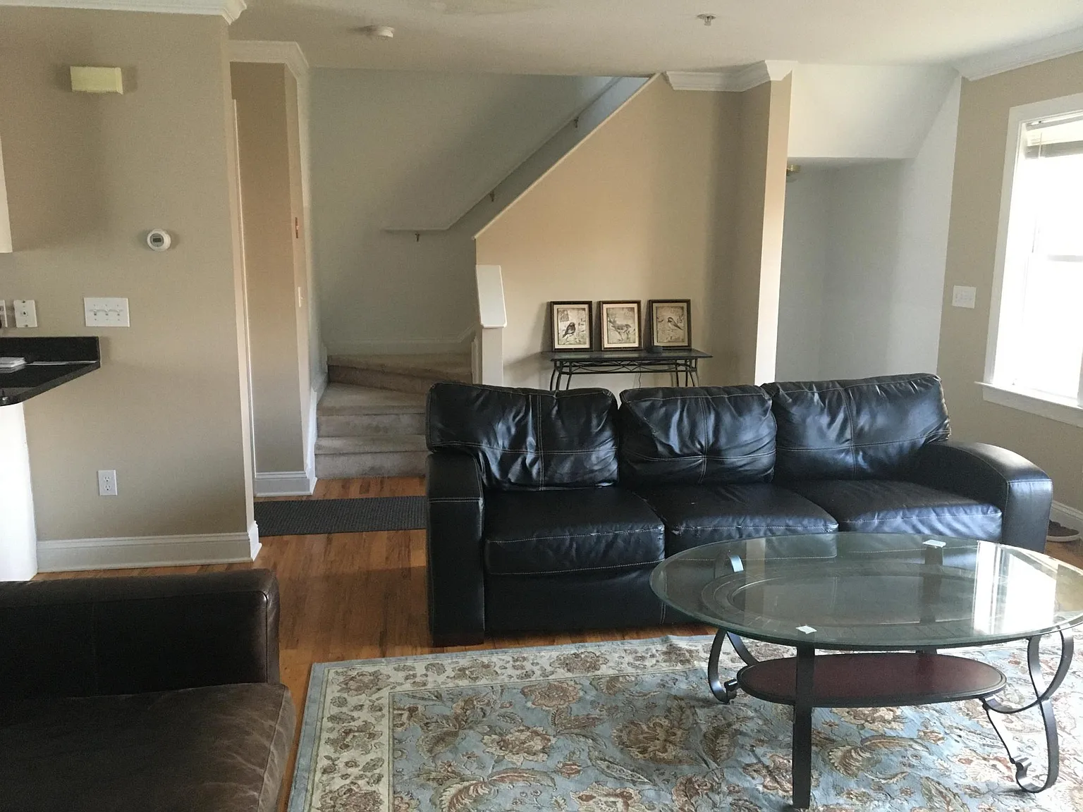 1 bed, 2.5 bath, 1900 sqft, $1,700 — Photo 2