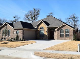 809 Keswick Dr, Desoto, TX 75115