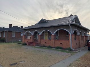 410 S Walnut St, Seneca, SC 29678