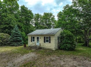 562 Lantern Hill Rd, Ledyard, CT 06339