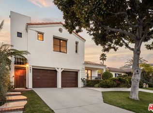 7931 Agnew Ave, Los Angeles, CA 90045