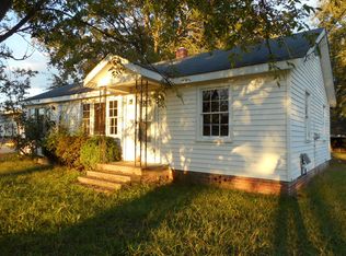 903 S Main St, Fuquay Varina, NC 27526