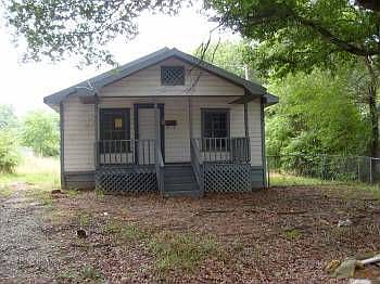 2nd image of 1559 Farley Avenue Ext