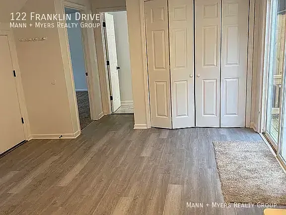 122 Franklin Dr — Photo 4