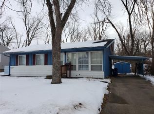 1226 38th St SE, Cedar Rapids, IA 52403