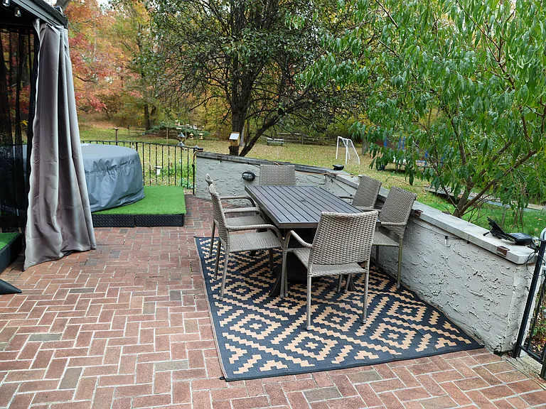 135 Stenton Ave — Photo 14