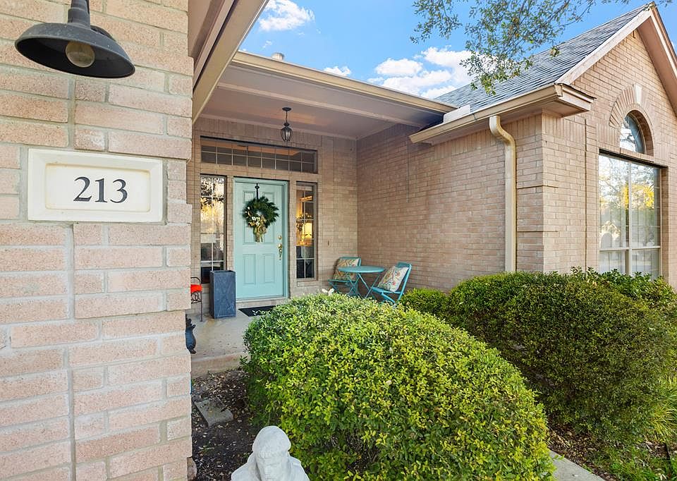 1st image of 213 Meadow Brook Dr