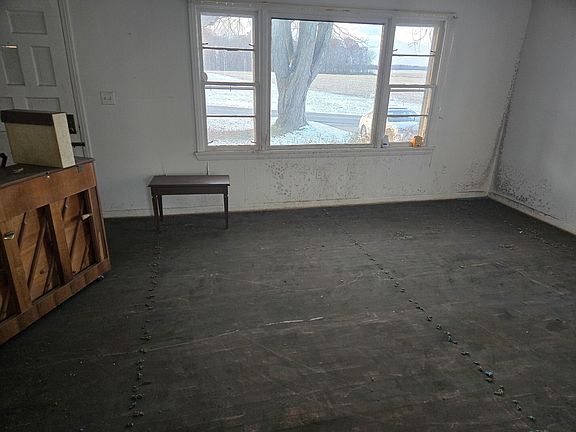 5th image of 1531 S Raisin Center Hwy