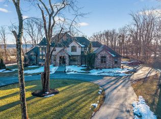 31 Barry Rd, Lambertville, NJ 08530