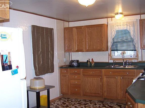4th image of 3377 Ellis Park Dr