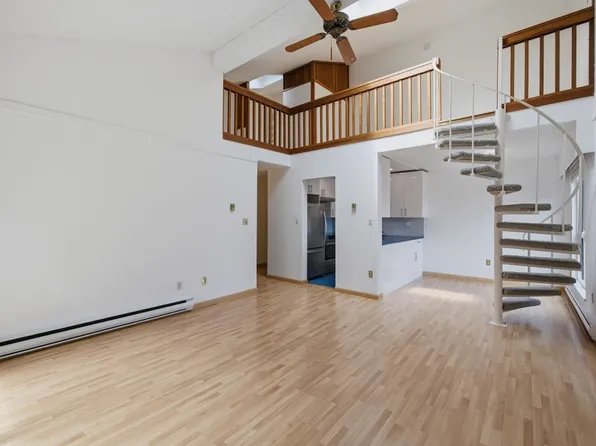 1827 W 3rd Ave #Penthouse 7, Vancouver, BC V6J 1K9