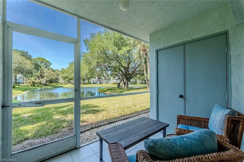 2 bed, 2.0 bath, 1083 sqft, $1,900 — Photo 2
