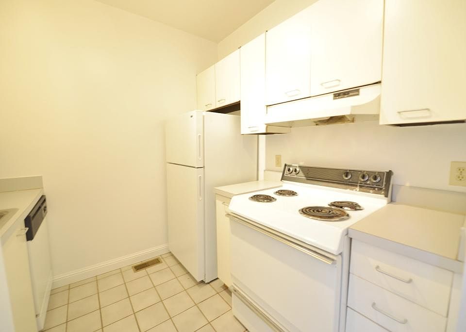 1st image of 2334 S 13th St #C