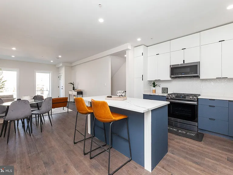 734 Kenyon St NW #2 — Photo 10